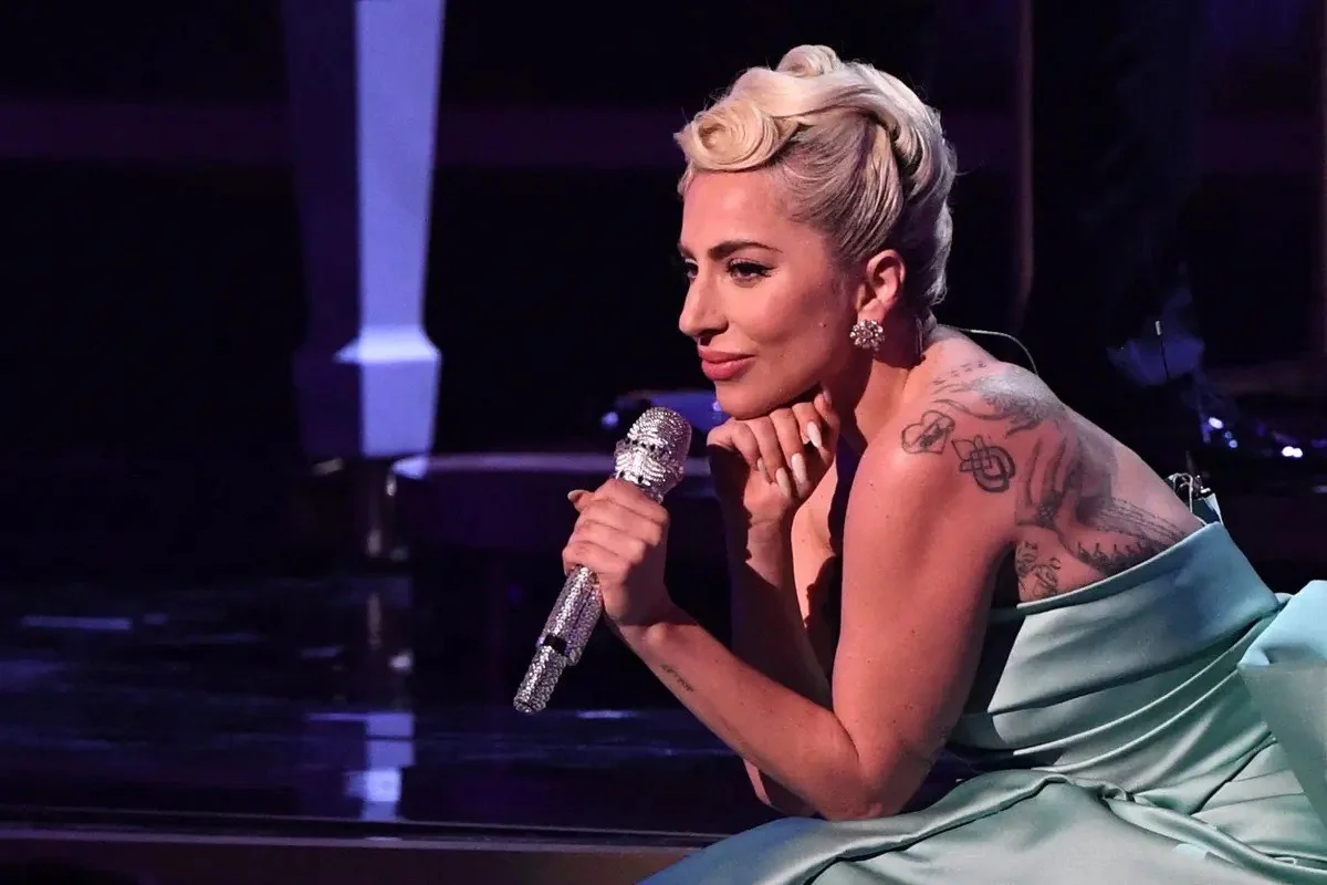 lady-gaga-set-to-perform-on-copacabana-beach-in-may-2025-v0-H87AI6-pk3p1AdTnSn_ipzSw_qNpV4XkBF5j24Zeges